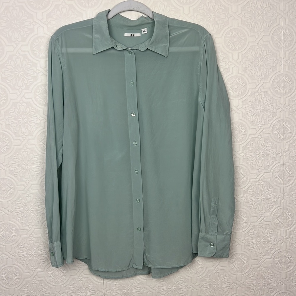 Uniqlo Women's Green Blouse
